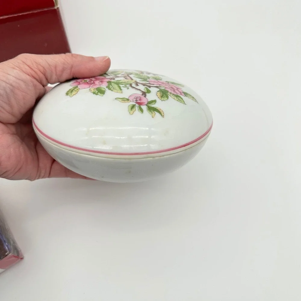 Elizabeth Arden Powder Bowl Memoire Cherie Moon-Dynasty Porcelain Vintage Japan